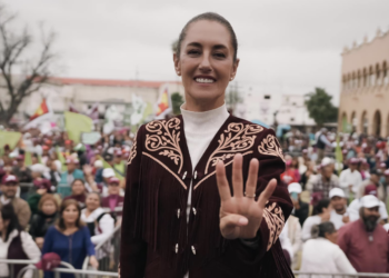 Claudia Sheinbaum, próxima presidenta de México, luciendo una cuera tamaulipeca.